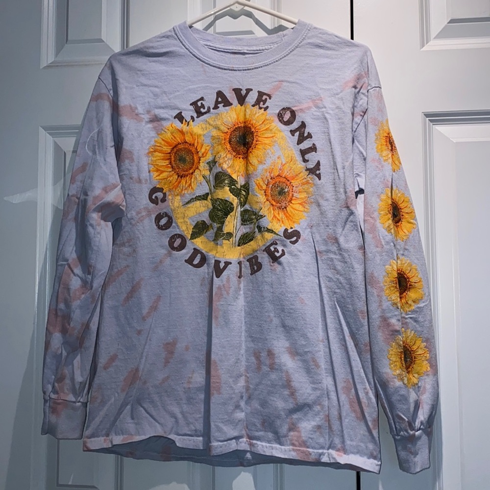 Tie Dye Sunflower Long-sleeved shirt “Leave Only Good Vibes”